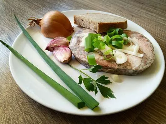 Tlačenka s cibulí
