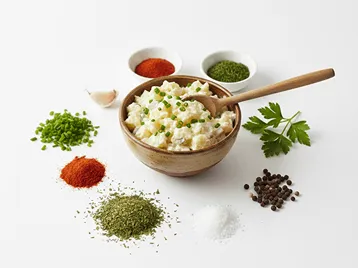 Koření vhodné na dochucení chlebíčkové pomazánky.